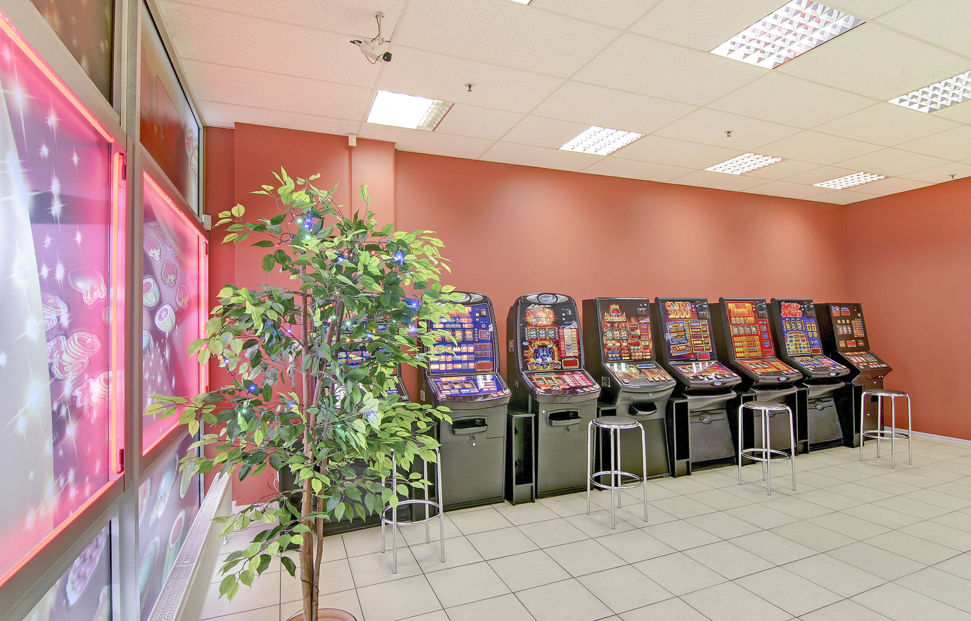 Lošimo automatų salonas - Vilniaus g. 220-2, Šiauliai (PC "IKI")