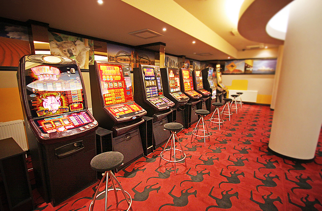 Lošimo automatų salonas - Savanorių pr. 1, Vilnius (PC "Helios City")