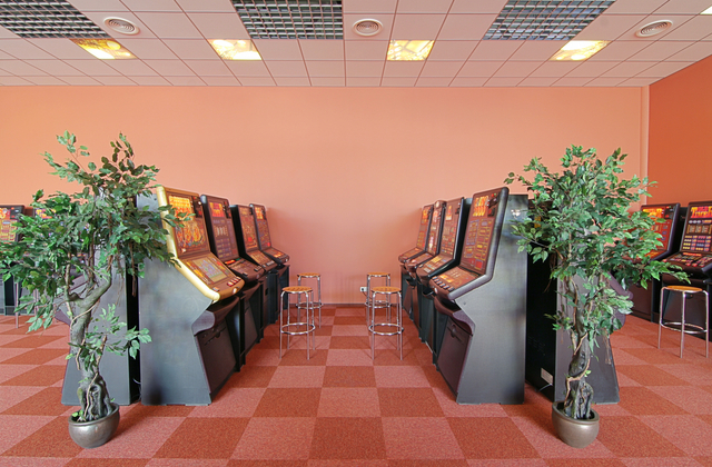 Lošimo automatų salonas - Žemynos g. 18, Vilnius (PC "Kubas")